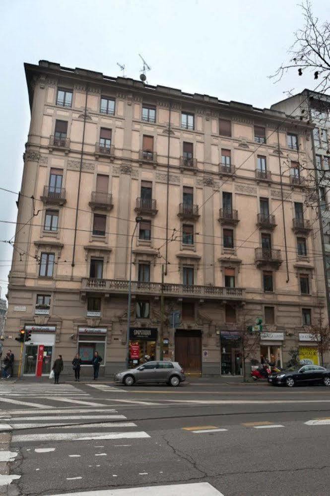 Aparthotel Meneghino Milan Exterior photo